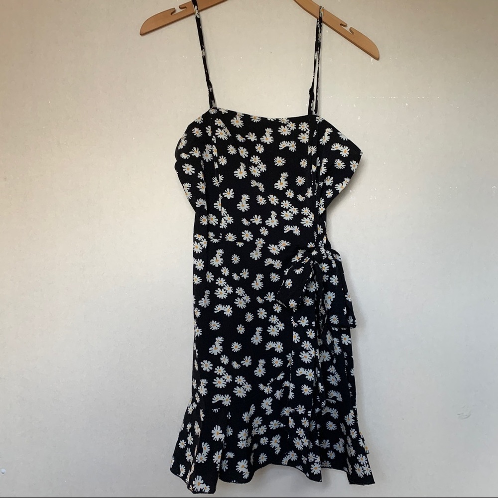 Shein Daisy Faux Wrap Dress - Picture 3 of 6